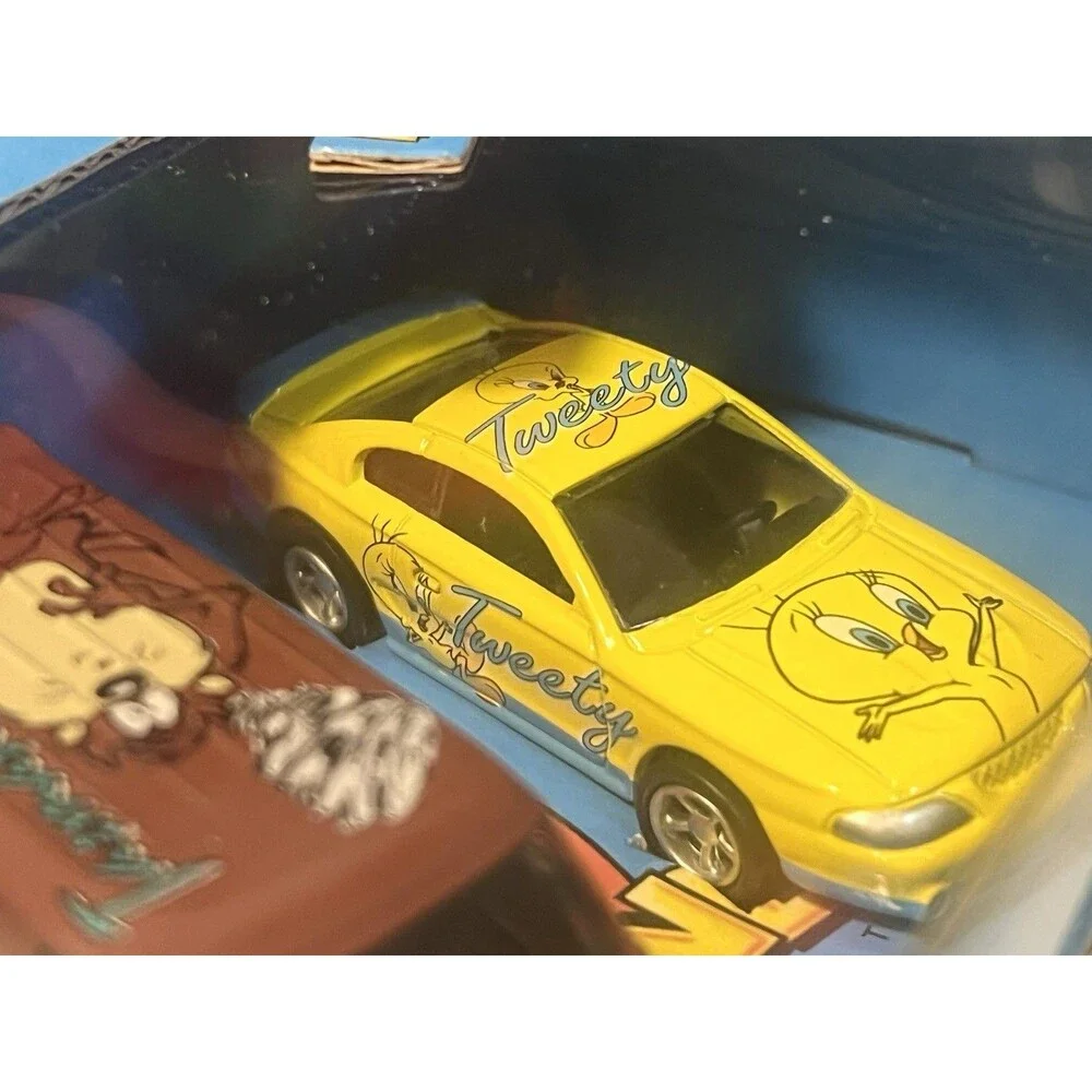 Vintage 2002 Racing Champions Looney Tunes 3 Car Set Bugs Bunny Taz Tweety NEW